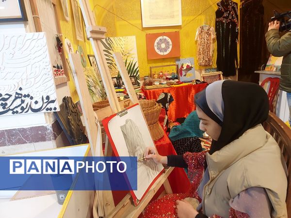  نمایشگاه دستاوردهای دانش آموزان در کردستان