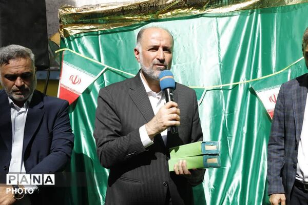 خشت‌گذاری دبستان نوید تهران