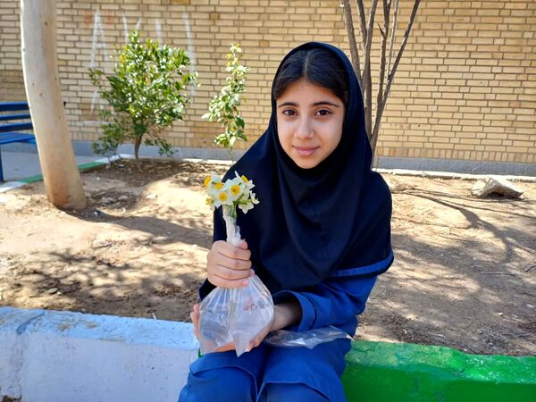 بازارچه کاروفناوری در دبیرستان حاج آقا توکلی زرقان 