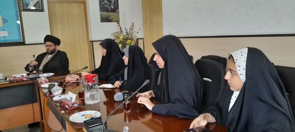نشست خبرنگاران پانا با مدیر آموزش و پرورش ناحیه 3 قم