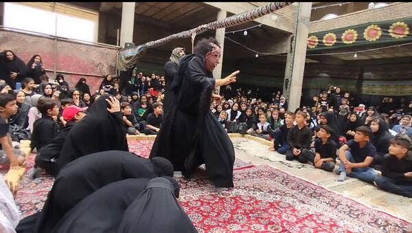 همایش شیرخوارگان حسینی با حضور خیل عظیمی از عزاداران در فاروج 