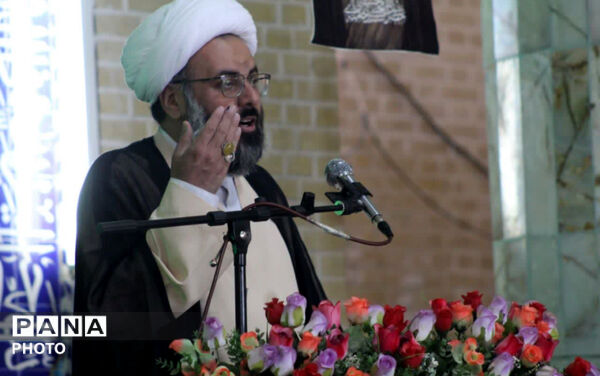 آیین عبادی و سیاسی نماز جمعه در خاتم