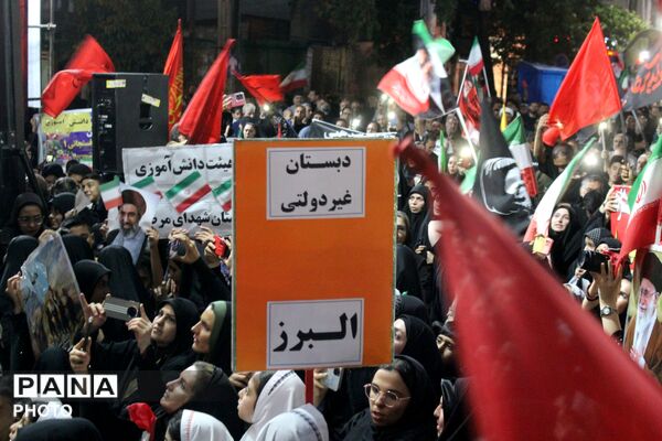  میدان بیعت دانش‌آموزان با سیدالشهدای انقلاب