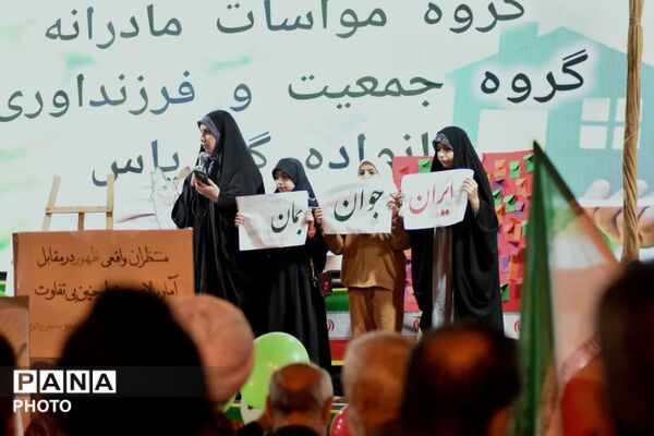 رژه کالسکه سواران در شهرستان کردکوی