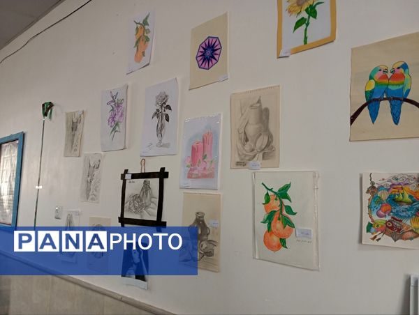 نمایشگاه محصولات دست ساز به مناسبت دهه فجر