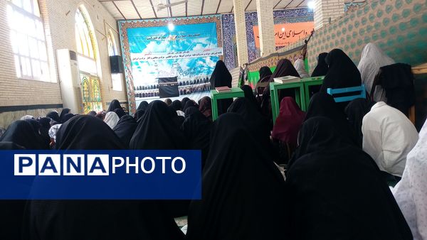 ندای آزادی مردم فلسطین در نماز جمعه این هفته حاجی‌آباد طنین انداز شد