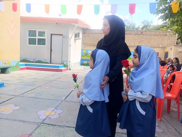 جشن غنچه‌های  کودکستان مهر و ماه آشخانه 