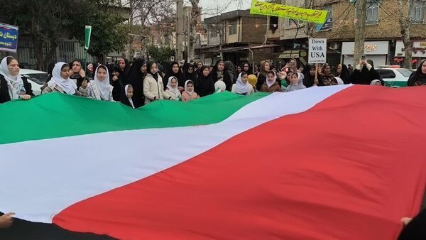 راهپیمایی ۲۲ بهمن در مینودشت