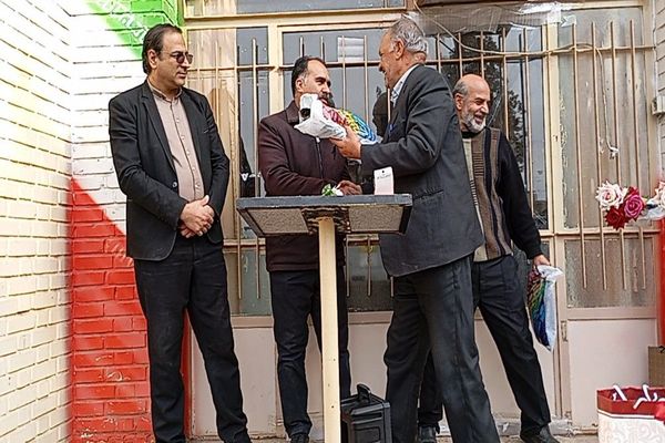 جشنی باشکوه به‌مناسبت ولادت حضرت علی (ع) و روز پدر در دبیرستان شهید مجید دهنوی 