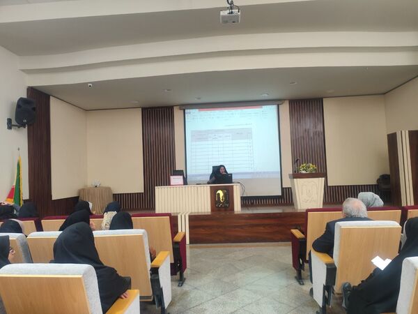 نشست تخصصی رابطین پژوهش؛ گامی برای توسعه علمی مدارس ناحیه ۶