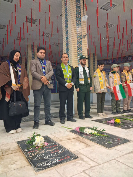 عطر افشانی و گلباران مزار شهدای شهرستان بجنورد  