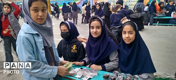 بازارچه در آموزشگاه موحدین  تبادکان مشهد