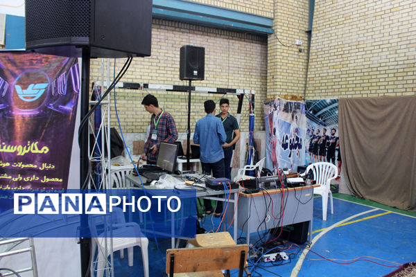 چهارمین جشنواره خلاقیت و دست‌سازه هنرستان قدس قم