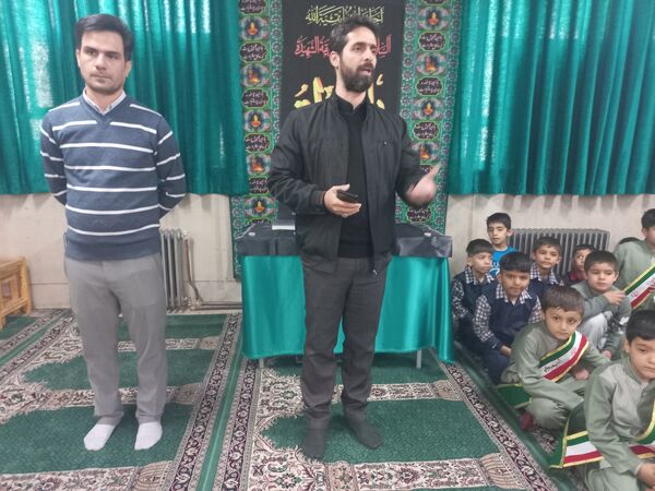 رئیس سازمان بسیج دانش‌آموزی شهرستان قدس مهمان دانش‌آموزان دبستان شهید رجایی 