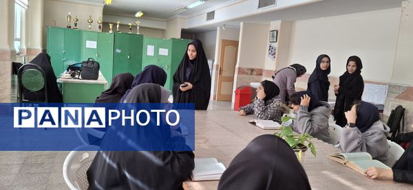 قرائت قرآن هدیه دانش آموزان دبیرستان شهید عیسی وند به روح سید حسن نصرالله