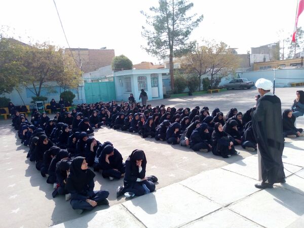 برگزاری گفتمان مهدوی در دبیرستان فاطمیه