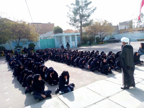 برگزاری گفتمان مهدوی در دبیرستان فاطمیه