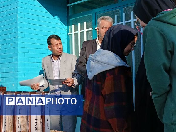  تجلیل از همیاران معلم در دبیرستان فاطمیه