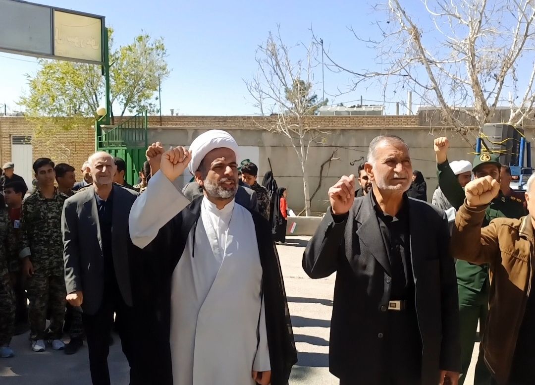 ندای حمایت از کودکان غزه در شهر سورمق طنین انداز شد