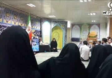 مراسم یادبود شهادت ۲ دانش‌آموز شهید  دبستان کمیل ناحیه۴ 