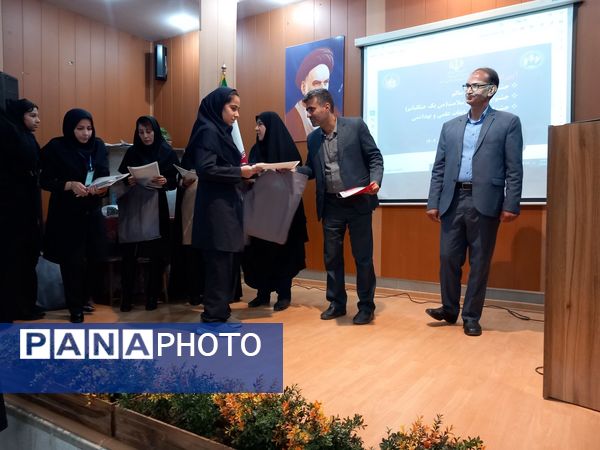 اختتامیه جشنواره سفیران سلامت،یاریگران زندگی ونوجوان سالم دردبیرستان دوره اول آرمینه مصلی نژاد