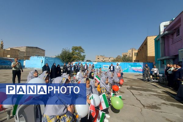 آغاز فصل نو آموزش با حضور شکوفه‌های کلای اولی در کهریزک 