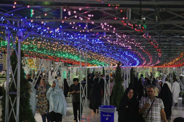 عید امامت در حرم امام رضا(ع)