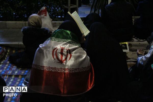 احیا در اولین شب قدر و هشتمین شب مراسم شهادت قائد امت آیت الله خامنه ای 