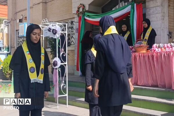 جشن جوانه ها در دبیرستان مهر نیشابور