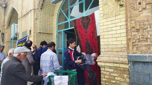 برگزاری نماز جمعه در آغاز هفته بسیج دانش آموزی با حضور دانش آموزان بسیجی نیشابور
