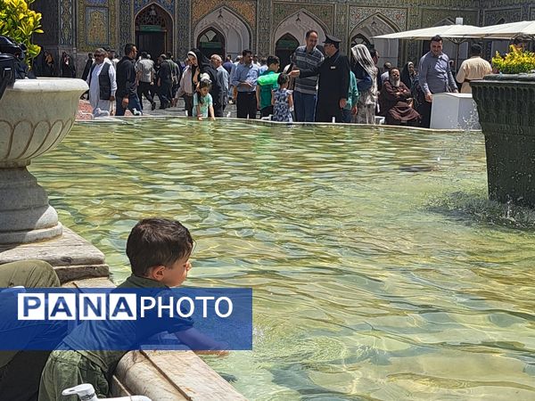 روز دحوالارض در حرم امام مهربانی‌ها