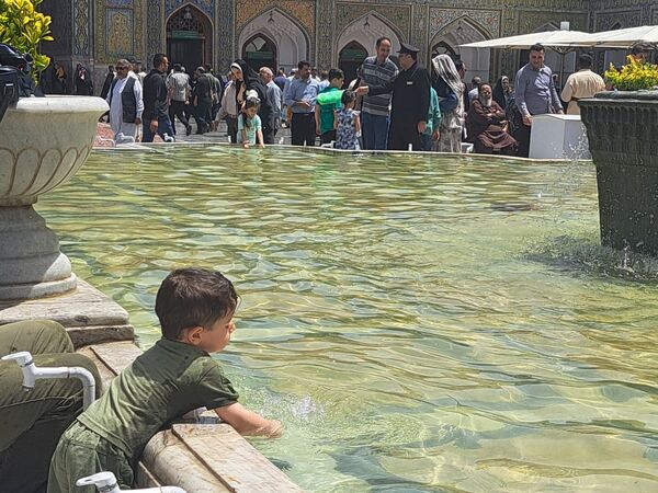 روز دحوالارض در حرم امام مهربانی‌ها