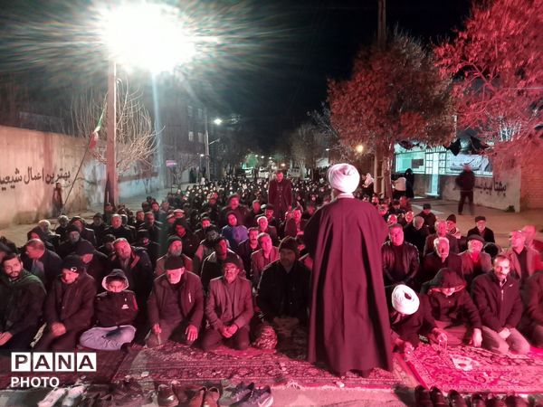 یکن‌آباد غرق در نور دعا؛ برگزاری مراسم نماز استغاثه به امام عصر(عج)