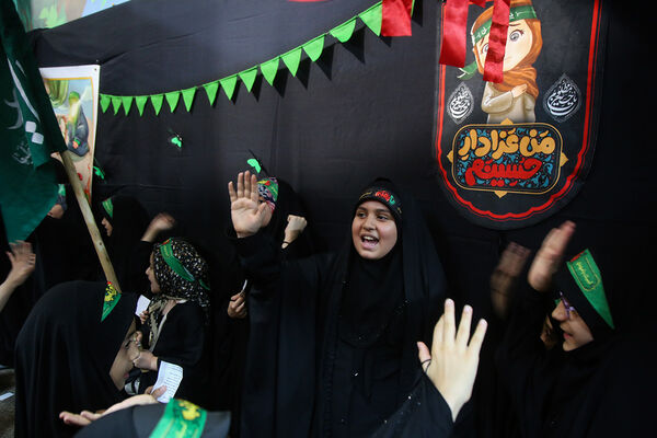 عزاداری کودکان هیات «زیر گنبد طلا» برای دختر سه ساله امام حسین(ع)
