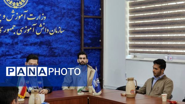 شما دانش آموزان آینده‌سازان این سرزمینید