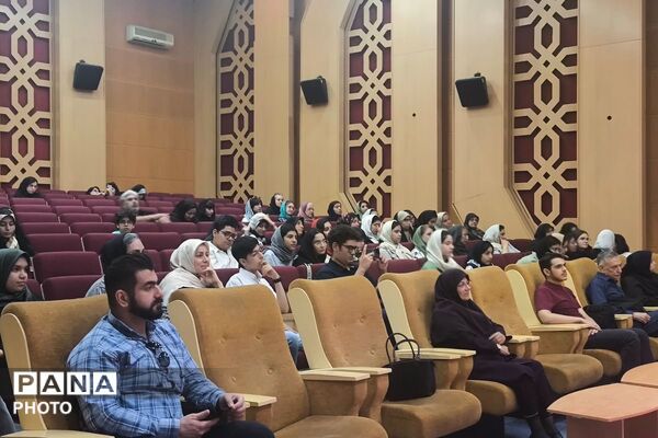 نشست بوته نقد میزبان نویسنده زیبا صدایم کن شد