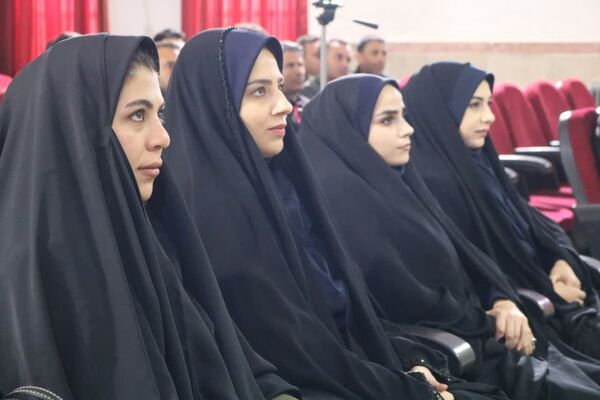 آیین تجلیل از معاونان آموزشی و اجرایی مقطع ابتدایی ناحیه یک بهارستان