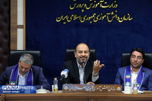 نشست معاون پرورشی و فرهنگی وزارت آموزش و پرورش با معاونان پرورشی، تربیت‌بدنی و مسئولان سازمان دانش‌آموزی آذربایجان شرقی