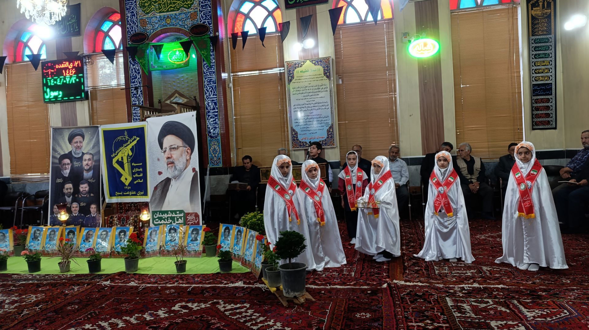 مراسم شهدای خدمت در ایلخچی با حضور دانش‌آموزان پیشتاز