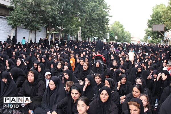  لبیک عاشورایی مردم نظرآباد در غروب دلتنگی کربلا
