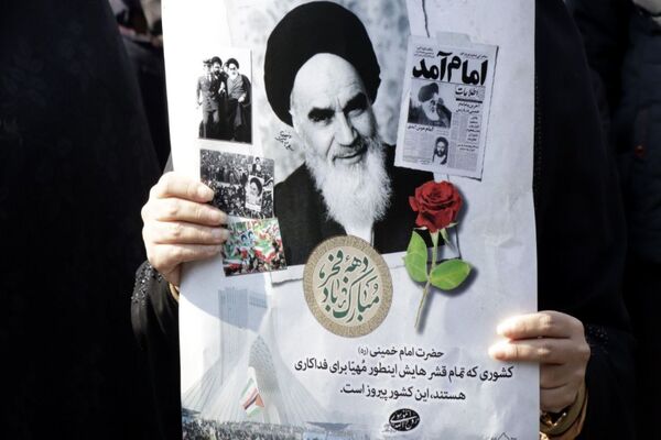 راهپیمایی ۲۲ بهمن در شهرستان پاکدشت 