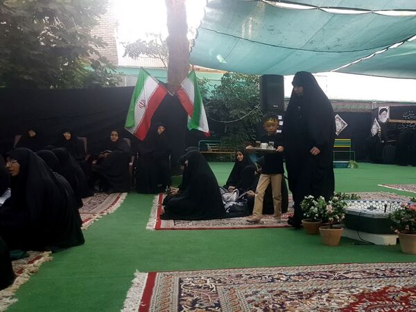 مراسم عزاداری سیدالشهدا دردبیرستان دخترانه امام حسین (ع)