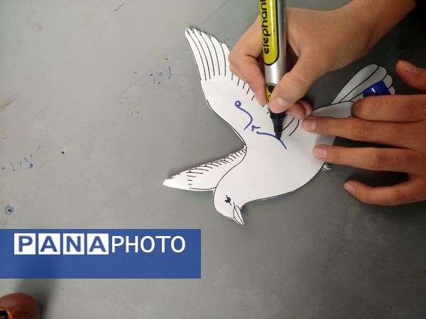 مدرسه گلشاد خلیل آباد به استقبال روز مادر می رود