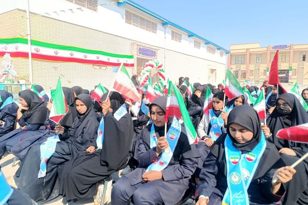 همایش «یاوران انقلاب» در مجتمع عشایری دخترانه کهنوج