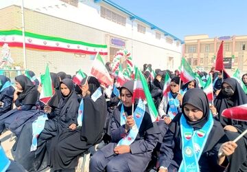 همایش «یاوران انقلاب» در مجتمع عشایری دخترانه کهنوج
