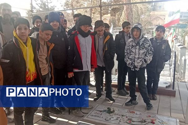 گرامیداشت دهه مبارک فجر در ناحیه دو شهرری