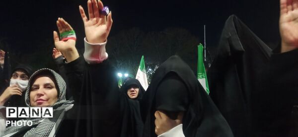  شور و همبستگی در تجمعات شبانه همدان