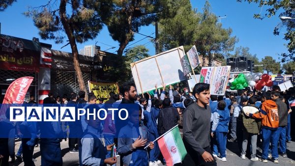 اقتدار ملت ایران در راهپیمایی روز ۱۳ آبان شهرستان خلیل‌آباد 
