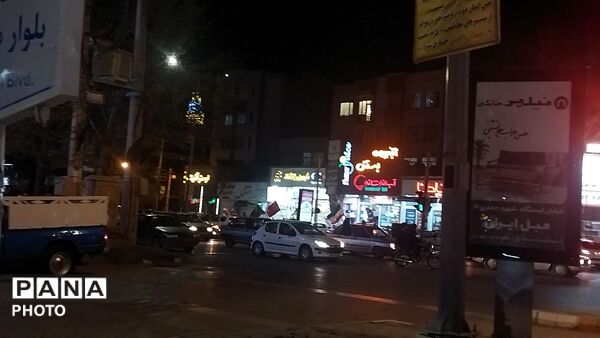 نیشابوری ها تا پایان جنگ  به  بلوار فضل با پرچم ایران  می آیند 