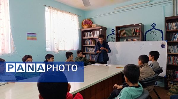 کارگاه خبرنگاری و انتخاب سر دبیر خبرنگاران پسر در شهرستان خلیل‌آباد 